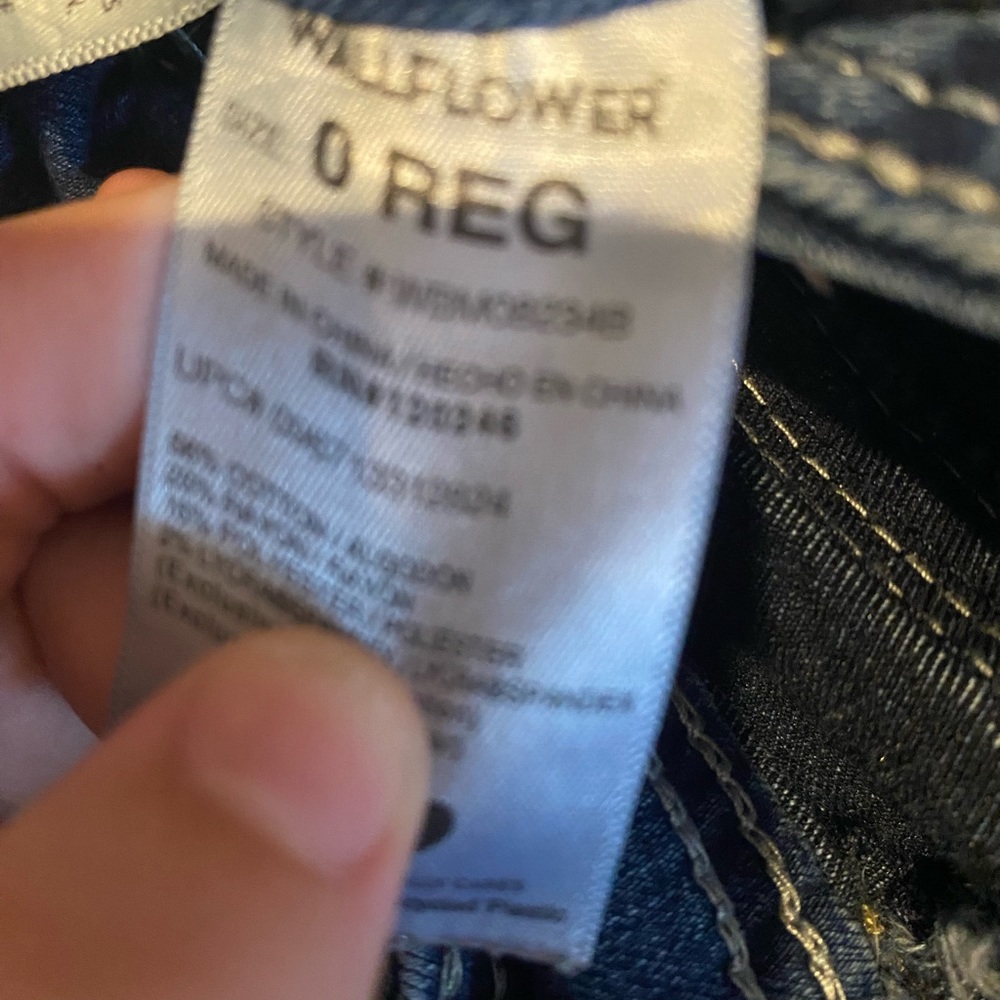 Lowrise wallflower denim bootcut jeans. Barely used.